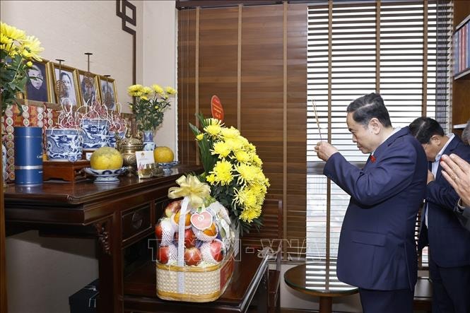 Chủ tịch Quốc hội Trần Thanh Mẫn thăm, tri ân nguyên lãnh đạo Đảng, Nhà nước