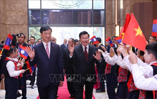 Không ngừng vun đắp, phát triển mối quan hệ đặc biệt Việt Nam - Lào