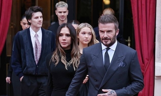 Gia đình Beckham lần đầu xuất hiện sau ồn ào rạn nứt