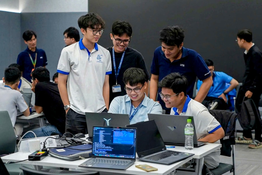 Tranh cãi sinh viên dùng công cụ 'cướp slot' môn học