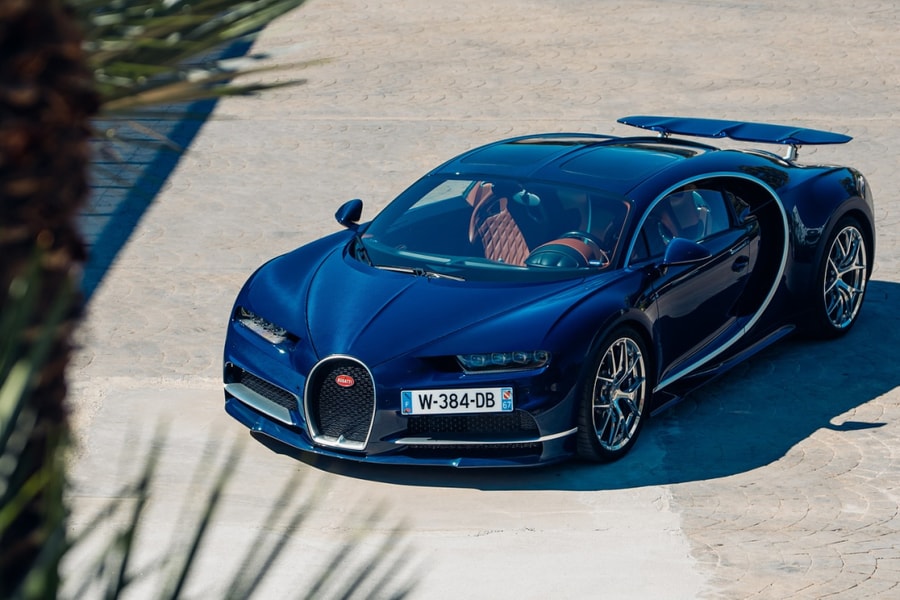 Siêu xe Bugatti Chiron 'cày' nhiều như xe taxi