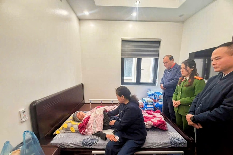 Vụ bạo hành người cao tuổi: Chính quyền kịp thời thăm hỏi, công an theo sát vụ việc