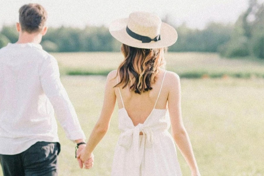 Sốc khi người yêu của bố bằng tuổi con gái