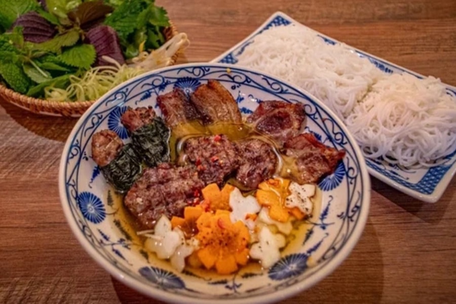 Cặp đôi mang bún chả Hà Nội, vịt nướng Vân Đình mở nhà hàng ở Mỹ