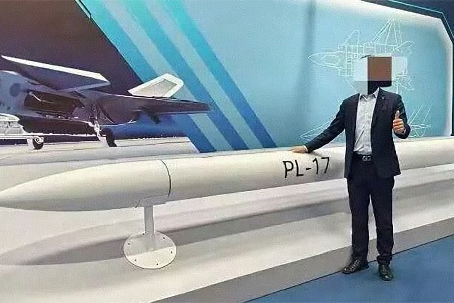 Xuất hiện ảnh cận cảnh tên lửa đối không 'bí ẩn nhất' của Trung Quốc