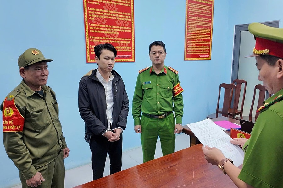 Lao vào hành hung khi thấy va chạm giao thông, người đàn ông bị bắt