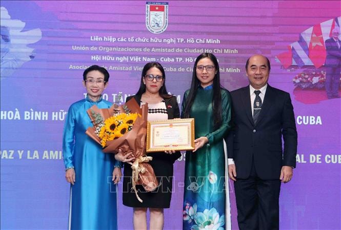 Gìn giữ, phát huy tình đoàn kết, hữu nghị đặc biệt giữa nhân dân Việt Nam và Cuba