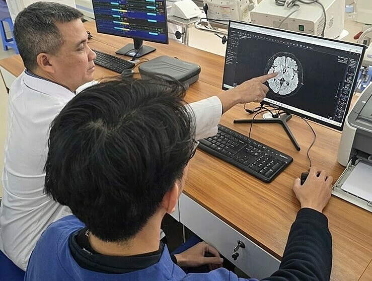 Nhiều người nguy kịch do sưởi ấm bằng than trong phòng kín