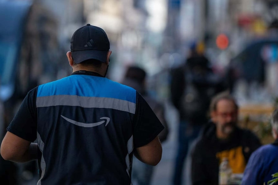 Amazon sa thải 16.000 nhân viên