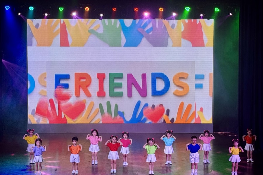 Bữa ăn bán trú học đường và khoảng trống niềm tin