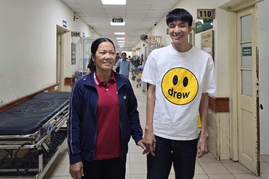 "Nhờ mọi người, em đã được sống, được học tiếp"