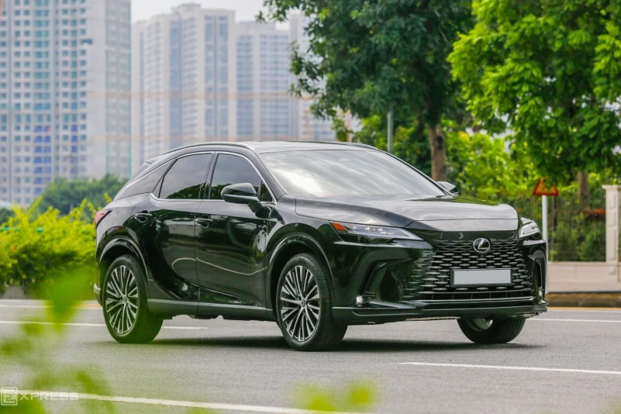 Thị trường xe sang Việt 2025 - Lexus áp sát ngôi đầu Mercedes