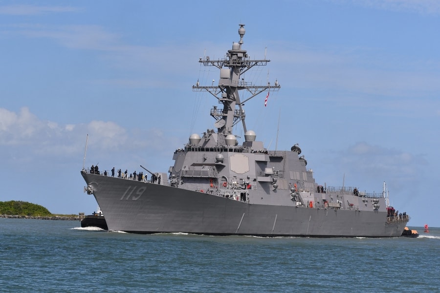 Tàu khu trục tên lửa Mỹ cập cảng Israel