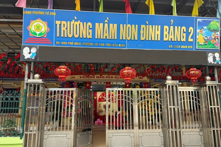 Giáo viên bị hiệu trưởng thu lại một nửa tiền thưởng