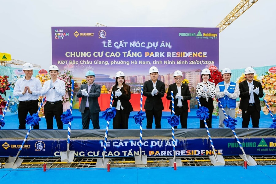 Sun Group cất nóc tòa Park Residence đầu tiên tại Sun Urban City