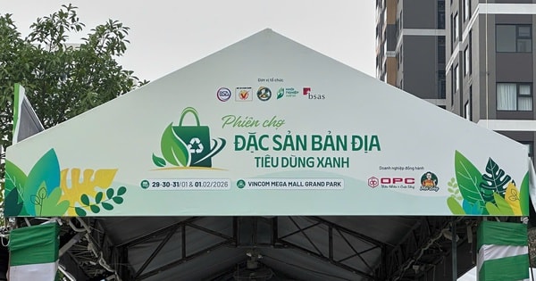 Du khách hào hứng trải nghiệm tinh hoa nông sản Việt tại một phiên chợ đặc biệt