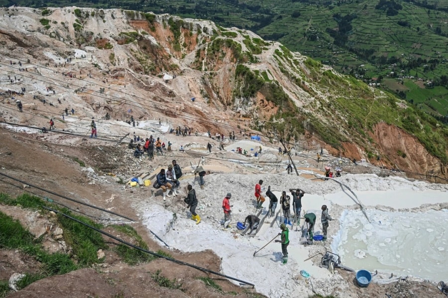 Sập mỏ coltan lớn hàng đầu thế giới, hơn 200 người chết