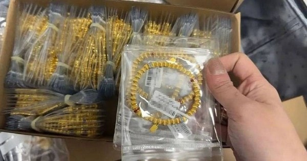 Phát hiện chiếc vali màu đen chứa 12kg vàng trị giá 74 tỷ đồng