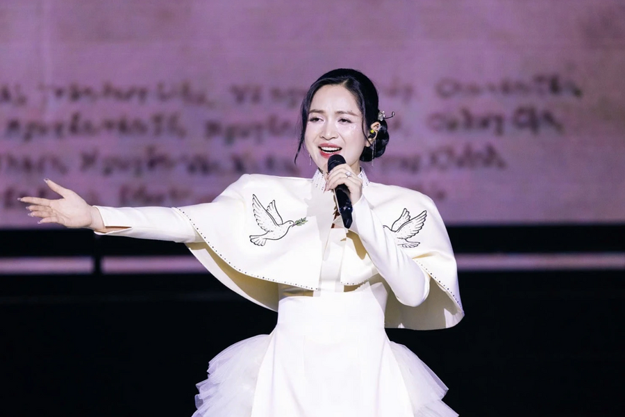 Duyên Quỳnh gây bàn tán khi lộ hát nhép