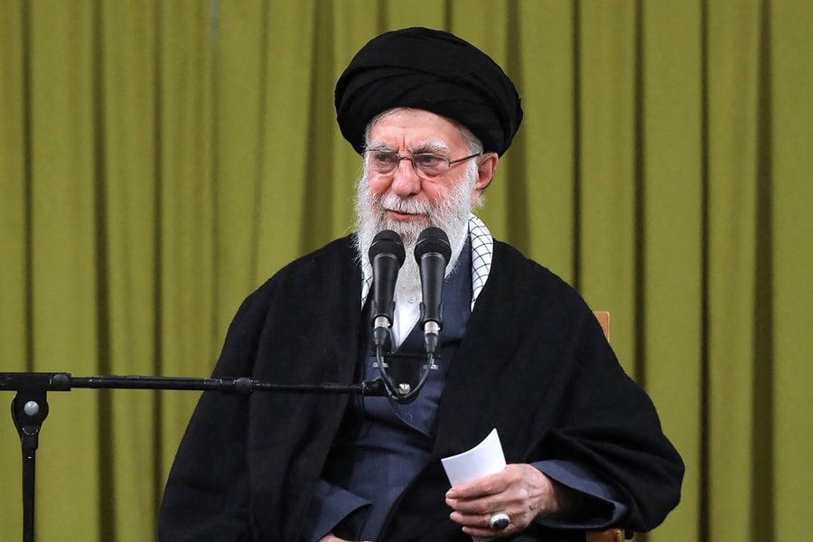 Lãnh tụ tối cao Iran cảnh báo nguy cơ chiến tranh khu vực