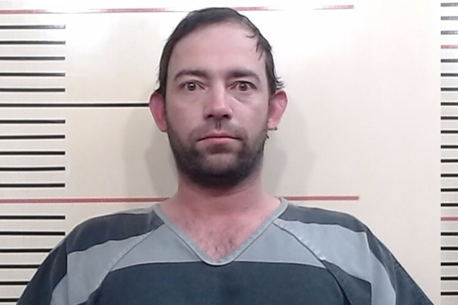 Bạn trai cũ của Bella Hadid bị bắt