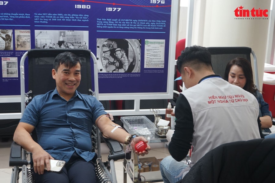 ‘Xuân Thông tấn’: Trao giọt hồng, gửi niềm tin sự sống