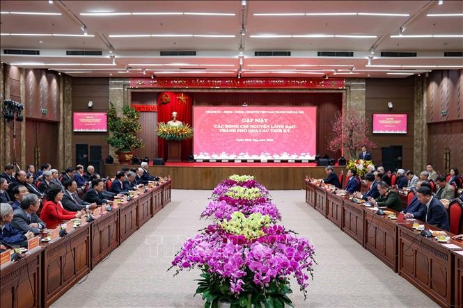 Gặp mặt các đồng chí nguyên lãnh đạo thành phố Hà Nội qua các thời kỳ