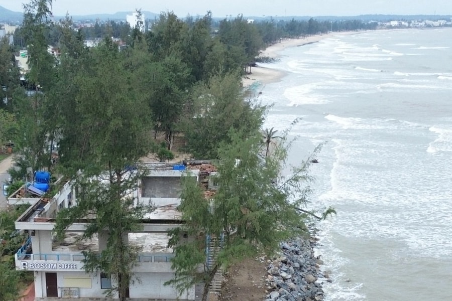 Mở phố đi bộ ở bãi biển đẹp nhất Quảng Ngãi