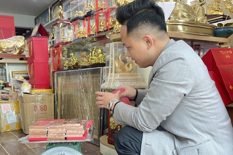 Tích trữ đồng thỏi chờ tăng giá như vàng