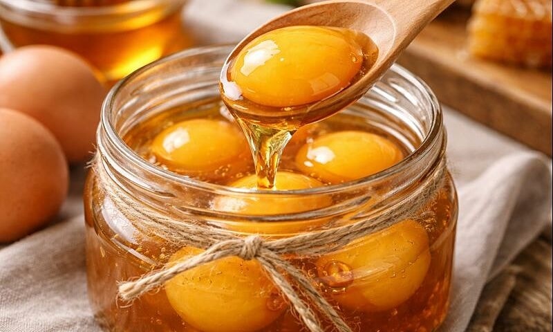 Trẻ ăn trứng gà sống khuấy mật ong có tăng chiều cao nhanh?