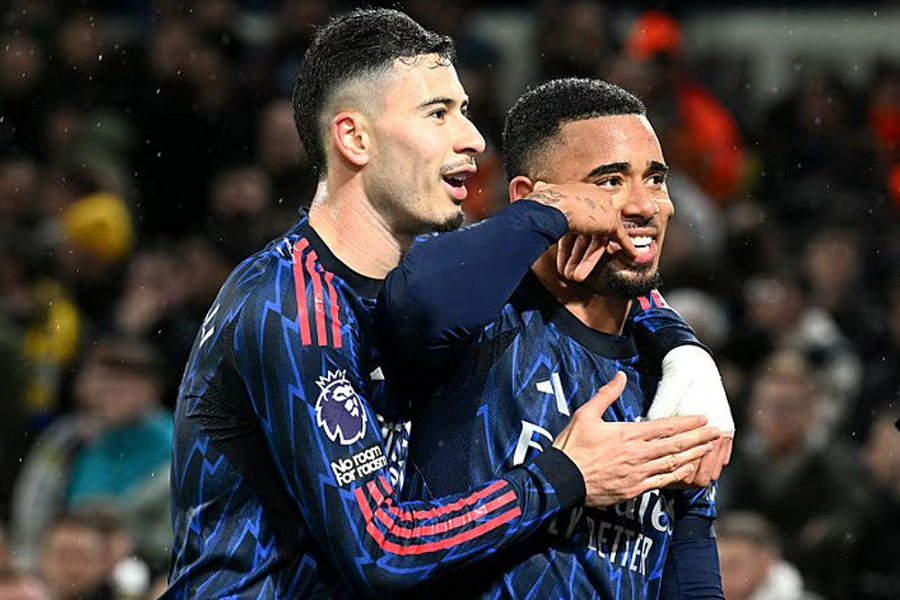 Redknapp: 'Arsenal có thể vô địch với cách biệt 10 điểm'