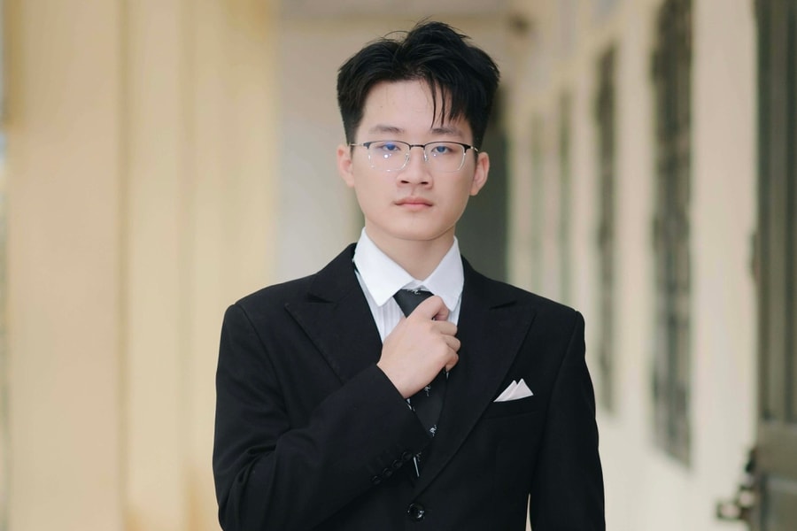 Nam sinh mồ côi giành giải quốc gia, mơ nối nghiệp bác sĩ của mẹ