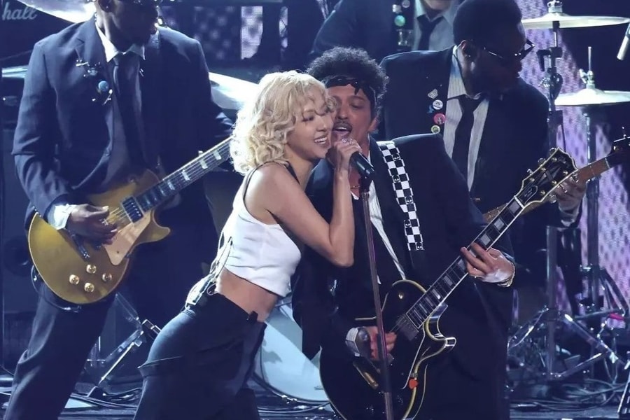 Rosé gây chú ý ở Grammy