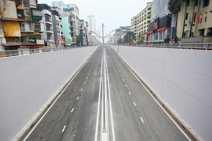 Hầm chui đầu tiên qua đường sắt ở Hà Nội sắp thông xe