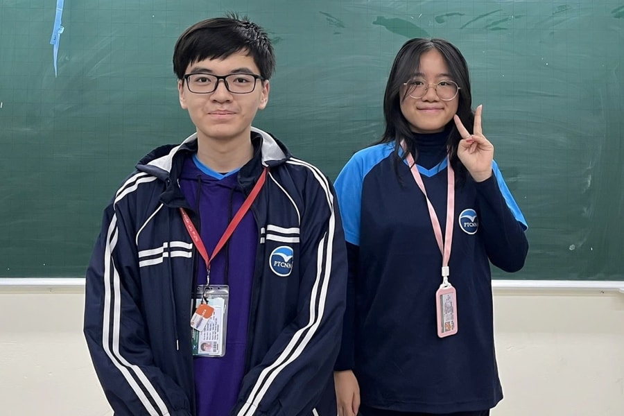 Hai học sinh cùng lớp đạt 9.0 IELTS