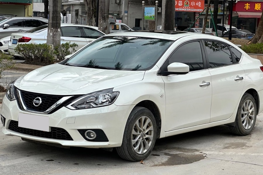 Người Trung Quốc quay lưng với ôtô chạy xăng