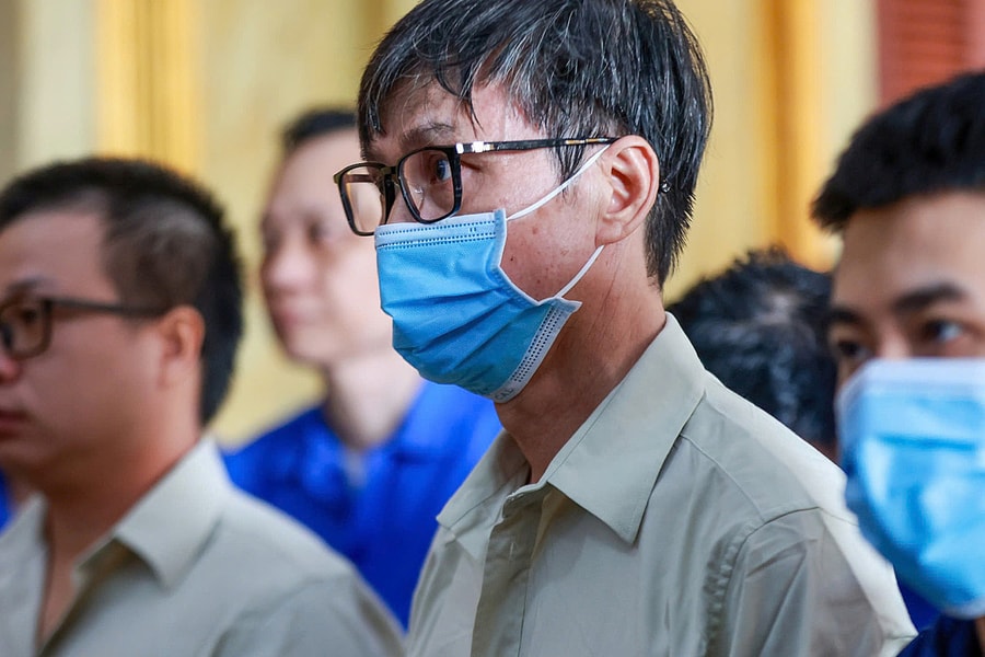 Cựu Chi cục trưởng Thú Y vùng VI: 'Không biết tiền cấp dưới đưa là của doanh nghiệp'