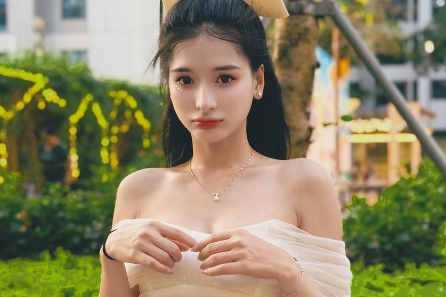 Hai ‘bóng hồng’ bên Thanh Sơn