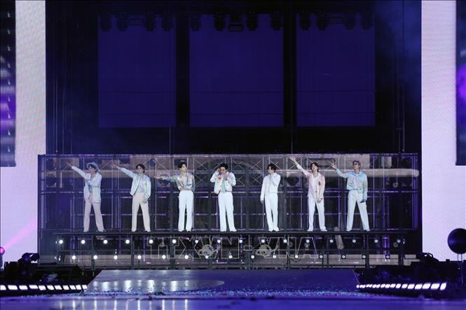BTS lập dấu mốc mới cho văn hóa Hàn Quốc với concert live toàn cầu