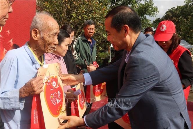 Chăm lo Tết cho người dân bị thiệt hại do thiên tai, trẻ em có hoàn cảnh đặc biệt