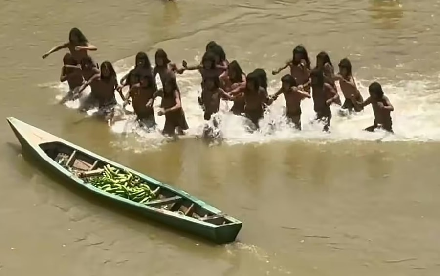 Nhà thám hiểm Mỹ kể bạn đồng hành bị bộ lạc Amazon tấn công