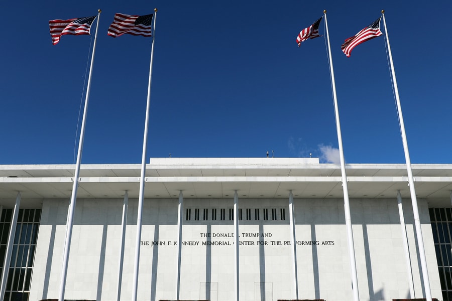 Cú sốc tại Trung tâm Kennedy sau quyết định đóng cửa hai năm của ông Trump