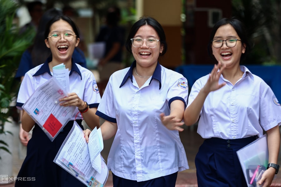 Học sinh TP HCM có thể thi lớp 10 vào cuối tháng 5