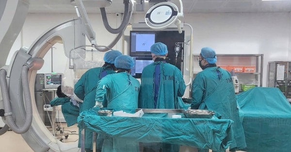 Người đàn ông 31 tuổi bị tạ rơi trúng bụng làm vỡ gan độ 4