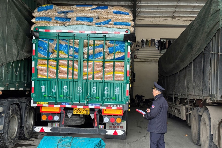 Tạm dừng Nghị định 46: Hải quan ‘tăng tốc’ thông quan hàng thực phẩm