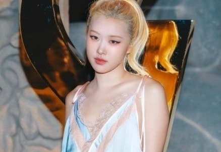 Rosé bị cạch mặt?