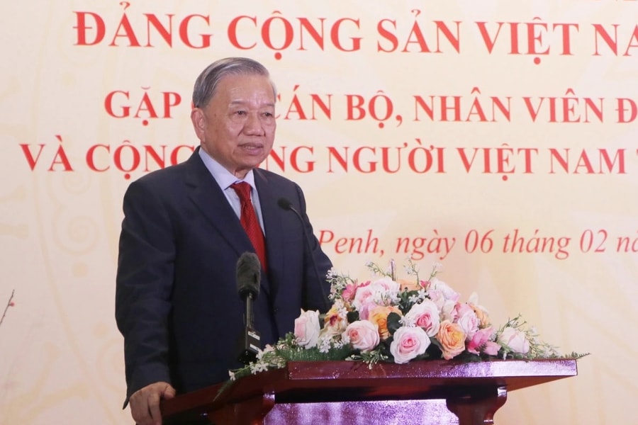 Tổng Bí thư Tô Lâm gặp gỡ cộng đồng người Việt tại Campuchia