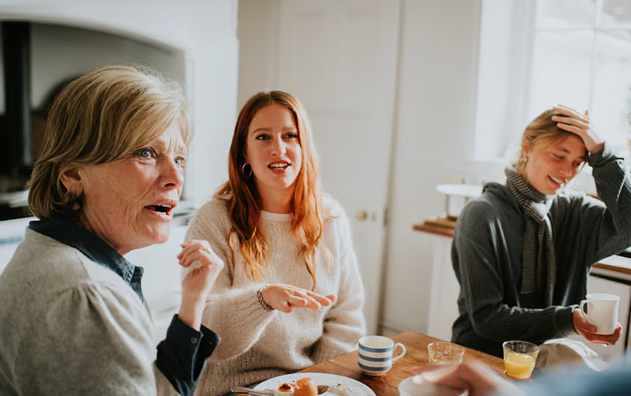 Xu hướng 'low contact' - con cái dựng rào chắn với cha mẹ