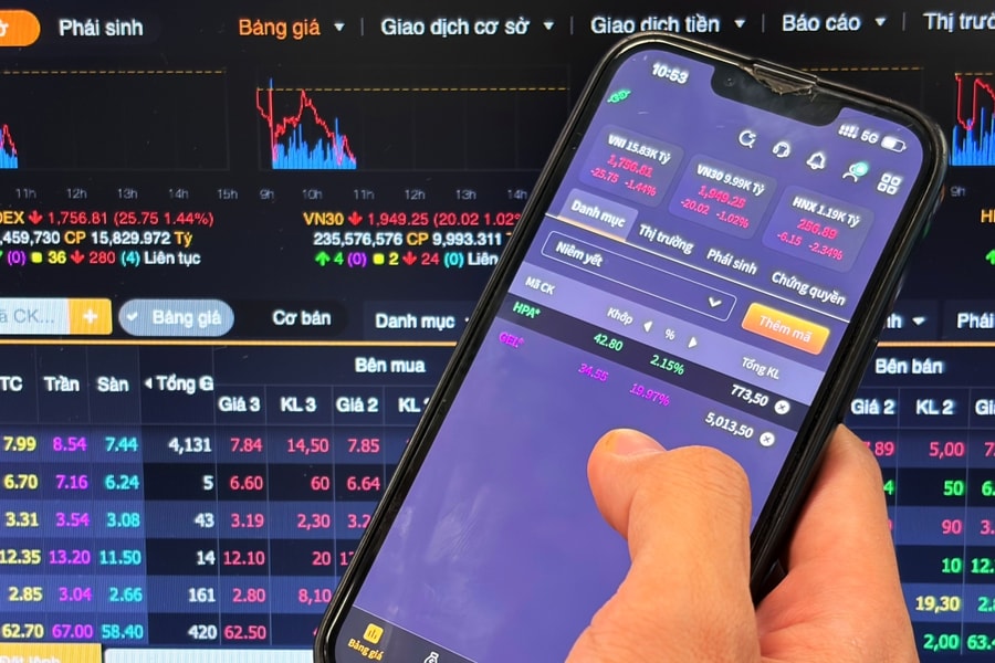 Hai doanh nghiệp lên sàn HoSE cùng một ngày