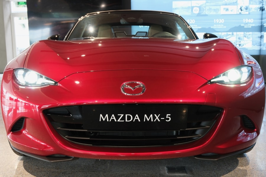 Mazda MX-5: xe thể thao mui trần hai chỗ giá rẻ nhất tại Việt Nam